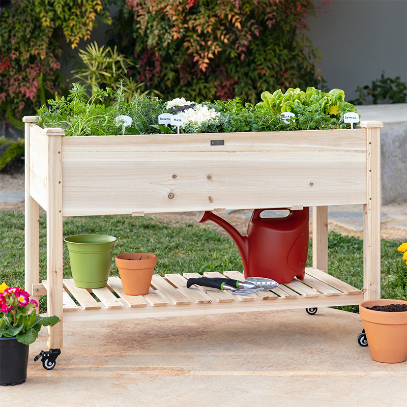 Lit de jardin surélevé 48 x 24 x 32 po Jardinière en bois surélevée mobile avec roues verrouillables, étagère de rangement, doublure